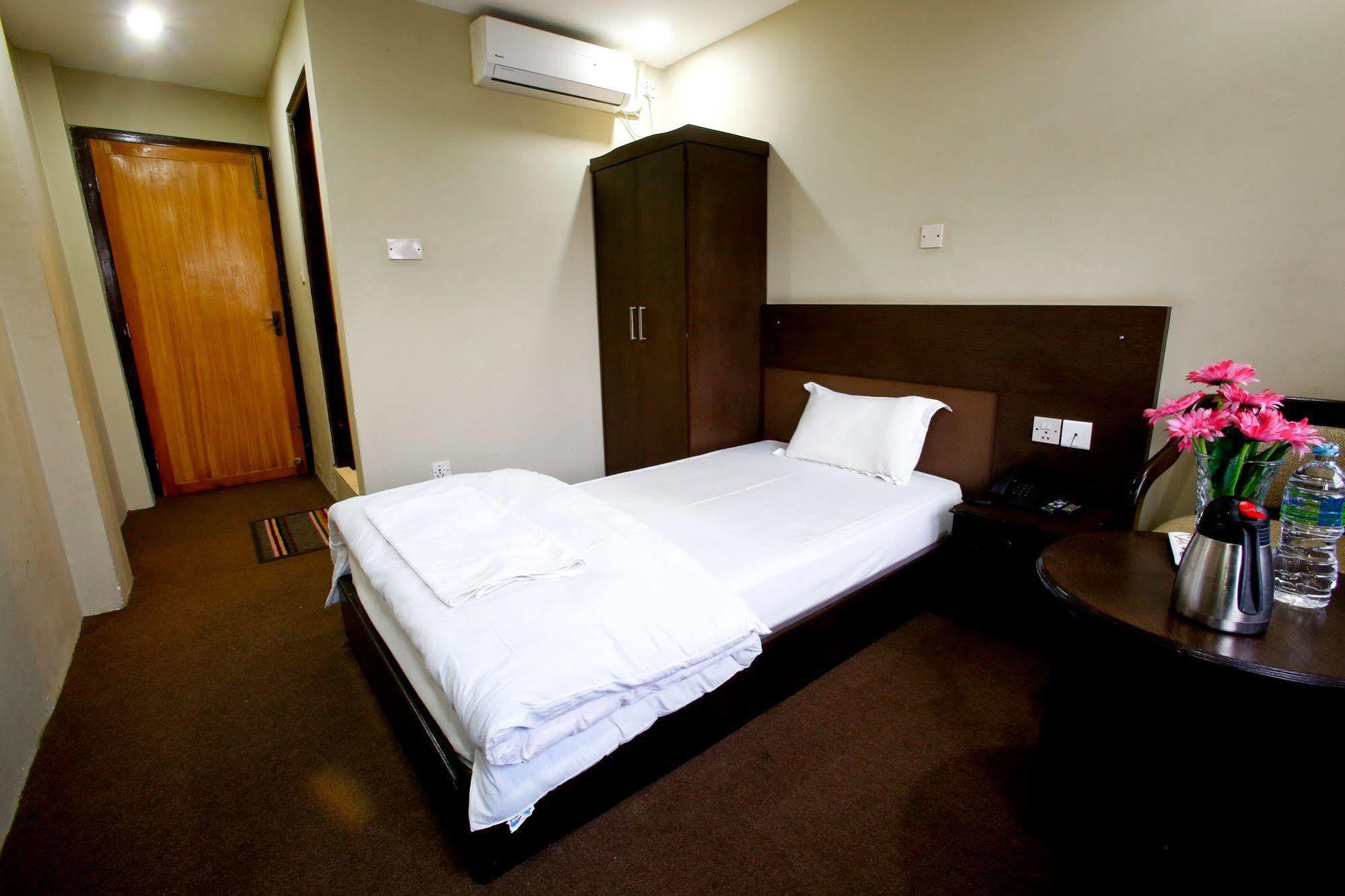 Hotel Nandini Katmandu Dış mekan fotoğraf